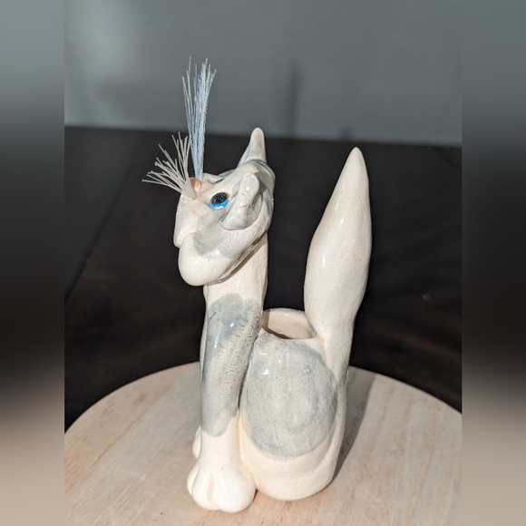 Pence Gray and White Kitty. 2007 - Picture 2 of 10